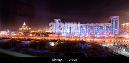 Astana in Kazakhstan. Decimo Nov, 2014. Una vista di Astana, Kazakistan, 10 novembre 2014. Astana è la capitale della ex repubblica sovietica Kazakhstan dal 1997 e si è sviluppata rapidamente in una città moderna che negli ultimi anni. L'Expo2017 si svolgerà in Astana nell'estate del 2017. Foto: Hendrik Schmidt/dpa/Alamy Live News Foto Stock