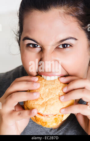 Indian obesi la dieta donna sopra il peso Foto Stock