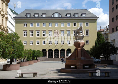 Edificio del Landtag i independents' provincia Alto Adige a Bolzano. Foto Stock