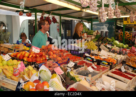 Mercato della Frutta di Bolzano in Alto Adige. Foto Stock
