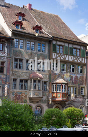 Case con dipinti di facciata sulla Piazza municipale square, Stein am Rhein, Alto Reno nel Canton Sciaffusa, Svizzera, Europa Foto Stock