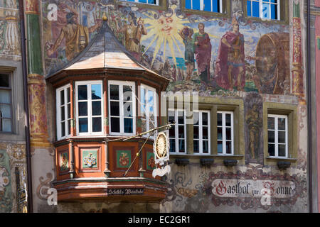 Case con dipinti di facciata, Stein am Rhein, Alto Reno nel Canton Sciaffusa, Svizzera, Europa Foto Stock