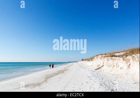 La spiaggia di St Andrews State Park guardando verso Panama City Beach, Panama City, Florida, Stati Uniti d'America Foto Stock