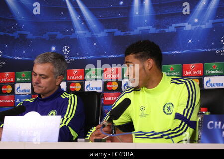 Cobham, Surrey, Regno Unito. 9 Dic 2014. Loftus guancia parla ai media in anticipo della CHAMPIONS LEAGUE contro Sporting Lisbona Foto Stock