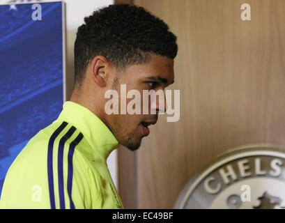 Cobham, Surrey, Regno Unito. 9 Dic 2014. Loftus guancia parla ai media in anticipo della CHAMPIONS LEAGUE contro Sporting Lisbona Foto Stock