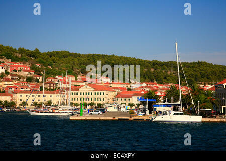 Croazia, Sued-Dalmatien, Insel Korcula, Stadthafen Vela Luka Foto Stock