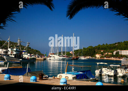 Croazia, Sued-Dalmatien, Insel Korcula, Stadthafen Vela Luka Foto Stock