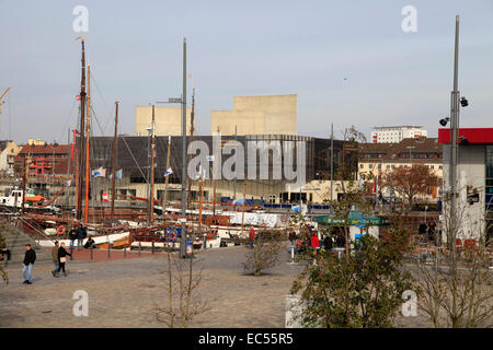 Il nuovo porto è stato inizialmente utilizzato da Nord tedesco Lloyd. Di fronte il centro emigrazione tedesco di Bremerhaven. Intorno al nuovo porto sono le Havenwelten, Casa Clima, Mediterraneo, Lloyd Marina, Sea Zoo e molto di più. Foto: Klaus Nowottnick Data: Marzo 7, Foto Stock