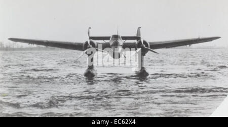 Questa foto, parte della collezione Charles Daniels, mostra il Blohm e Voss ha 140, un aereo tedesco della seconda guerra mondiale. L'aereo è riconosciuto per il suo design unico e il contributo all'aviazione durante la guerra. Foto Stock