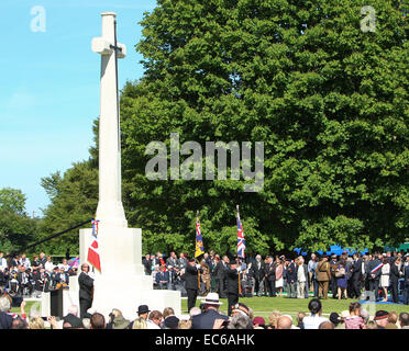 Il settantesimo anniversario di D giorno, servizio di commemorazione al Cimitero di Bayeux dotate: atmosfera dove: Bayeux, Francia Quando: 06 Giu 2014 Foto Stock