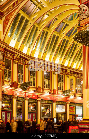 Mercato Leadenhall interno, Londra, Inghilterra Foto Stock