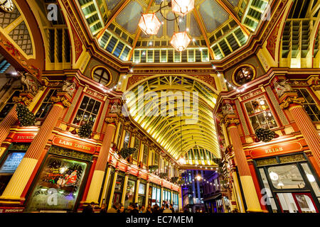 Mercato Leadenhall interno, Londra, Inghilterra Foto Stock