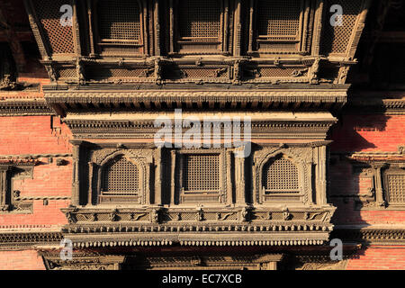 Esterno del 9 storied Basantapur Durbar tempio ( Nau taulle Durbar ), Sito Patrimonio Mondiale dell'UNESCO, Durbar Square, Città Vecchia, Foto Stock