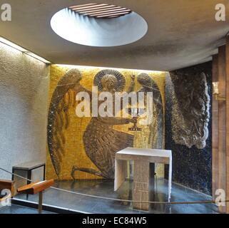 Cappella di Cristo nel Getsemani, Coventry Cathedral, l'agonia di Gesù nel giardino prima del suo tradimento e arresto. racconta la visita dell Angelo che terrà il 'Coppa della sofferenza " per Cristo come egli ha pregato. creato da Steven Sykes Foto Stock