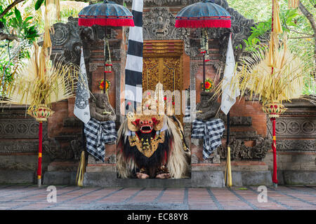 La Danza Barong e del Kris, tradizionale danza Balinese, Ubud, isola di Bali, Indonesia Foto Stock