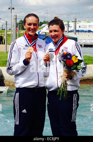 ICF Canoa Slalom di Coppa del Mondo 2014 - Lee Valley White Water Centre - Womens C1 Finals Eilidh Gibson (medaglia d'argento) dotata di: Mallory Franklin,Eilidh Gibson dove: Londra, Regno Unito quando: 07 Giu 2014 Foto Stock