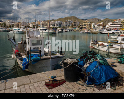 Il Porto e Marina, Puerto Pollensa, Maiorca, SPAGNA Foto Stock