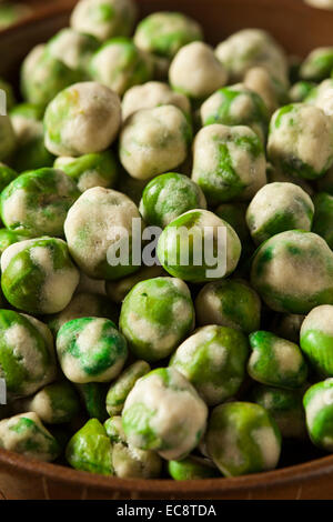 In casa di spezie secco Wasabi piselli come antipasto Foto Stock