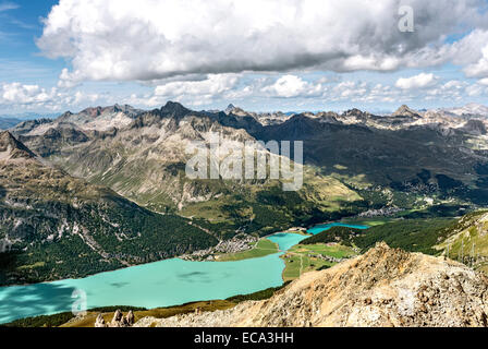 Vista dal Corvatsch torwards Silvaplana, Engadina, Svizzera. Foto Stock