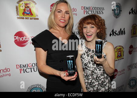 Hollywood, California, USA. Undicesimo Dec, 2014. Ho15731CHW.Tailwaggers Fondazione & cani sani Pet sitting presenta il libro Launch Party per Ã"Christy Oldham è manuale per una felice & cane sano' .Tailwaggers Store, Los Angeles, CA.12/10/2014.CHRISTY OLDHAM E MEGAN DUFFY .©Clinton H. Wallace/Photomundo/ Foto © Clinton Wallace/Globe foto/ZUMA filo/Alamy Live News Foto Stock