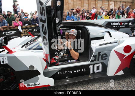 Gumball 3000 Scozia pit-stop con: Jon Olsson dove: Edimburgo, Regno Unito quando: 08 Giu 2014 Foto Stock