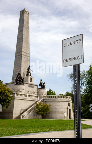 Springfield Illinois, Oak Ridge Cemetery, Abraham Lincoln Tomb & War Memorials state Historic Site, memoriale, monumento, segno, silenzio, rispetto, IL140903018 Foto Stock