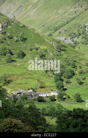 Troutbeck Park Farm costruzione di sedersi all'estremità meridionale della linguetta a Troutbeck vicino a Windermere nel Lake District inglese. Foto Stock