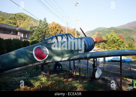 Vintage giapponese Mitsubishi zero seconda guerra mondiale aereo da combattimento in Kawaguchiko, Giappone. Foto Stock