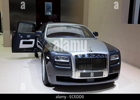 Ginevra - Marzo 8: La Rolls Royce Phantom Spirito sul display al 81st International Motor Show Palexpo-Geneva su Marzo 8; 2011 Foto Stock