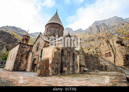 Monastero di Geghard è un cristiano ortodosso monastero si trova nella provincia di Kotayk di Armenia Foto Stock