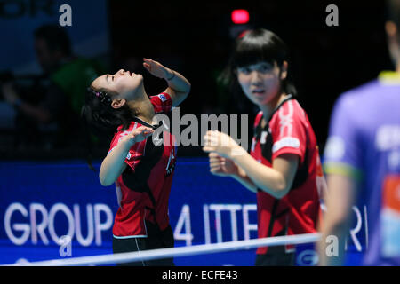 (L a R) Mima Ito, Miu Hirano (JPN), 13 dicembre 2014 - Tennis da tavolo : GAC Gruppo 2014 ITTF World Tour Grand Finals di doppio femminile al Palasport Huamark, Bangkok, Thailandia © YUTAKA AFLO/sport/Alamy Live News Foto Stock