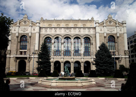 Vista del paesaggio di Vigado concert hall Budapest Ungheria Foto Stock