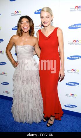 Samsung speranza per i bambini Gala 2014 - Arrivi con: Jessica Stam,Jessica Szohr dove: New York New York, Stati Uniti quando: 11 Giu 2014 Foto Stock