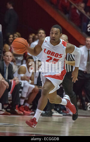 Albuquerque, Nuovo Messico. Xiii Dec, 2014. Nuovo Messico Lobos guard Tim Jacobs (25) in azione durante il NCAA pallacanestro tra UL Warhawks di Monroe e Università New Mexico Lobos in corrispondenza della fossa in Albuquerque, Nuovo Messico. Immagine di credito © Lou Novick/Cal Sport Media/Alamy Live News Foto Stock