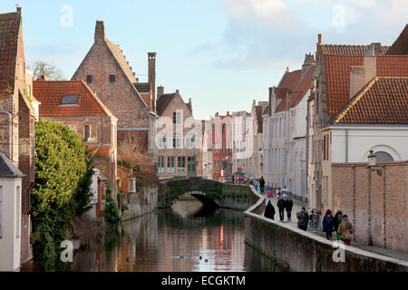 Canale di Bruges vista in dicembre, Bruges (Brugge ), Belgio, Europa Foto Stock