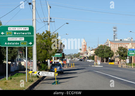 Strada principale e Post Office, Argent Street, Broken Hill, Nuovo Galles del Sud, Australia Foto Stock