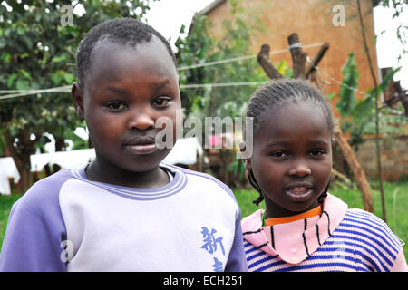 Kenya, Nairobi, Kamiti village, bambini Foto Stock