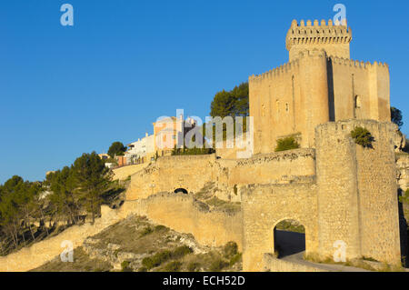 Marques de Villena castello, ora Parador Nacional, uno stato run hotel, Alarcón, Provincia Cuenca, Castilla-La Mancha, in Spagna, Europa Foto Stock