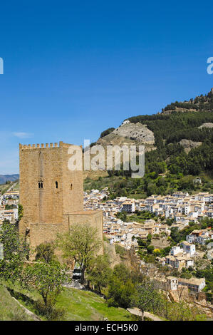 Yedra castello nel villaggio di Cazorla, Sierra de Cazorla Segura y Las Villas parco naturale, provincia di Jaén, Andalusia, Spagna, Europa Foto Stock