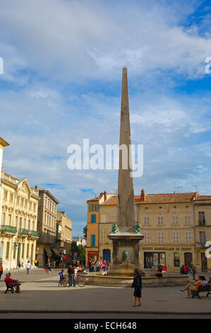 Place de la Republique, Arles, Bouches du Rhone, Provence, Francia Foto Stock