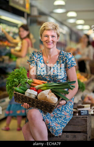 Il cibo migliore azienda supermaket organico in San Werburgh, Bristol REGNO UNITO - Lucy Gatward, Marketing Manager 2014 Foto Stock