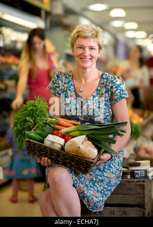 Il cibo migliore azienda supermaket organico in San Werburgh, Bristol REGNO UNITO - Lucy Gatward, Marketing Manager 2014 Foto Stock