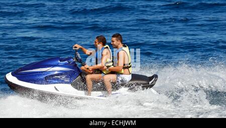 Zattera gonfiabile, motoscafo, gommone Foto Stock