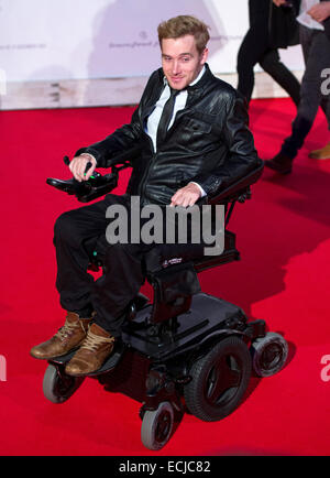 Berlino, Germania. 15 dic 2014. Samuel Koch arriva alla premiere del film 'Honig im Kopf" di Berlino, Germania, 15 dicembre 2014. Foto: Lukas Schulze/dpa/Alamy Live News Foto Stock