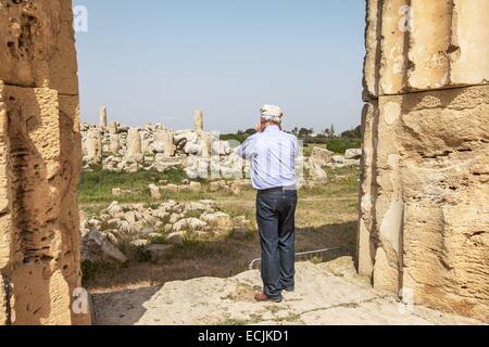 L'Italia, sicilia, Selinunte, il parco archeologico della antica città greca, le rovine di E e F tempio Foto Stock