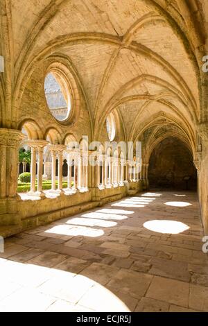 Francia, Aude, galleria del chiostro di Sainte Marie de Fontfroide abbazia cistercense Foto Stock