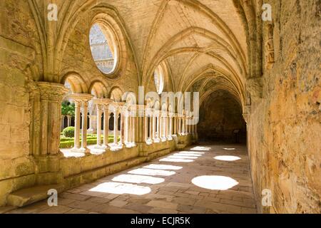 Francia, Aude, galleria del chiostro di Sainte Marie de Fontfroide abbazia cistercense Foto Stock
