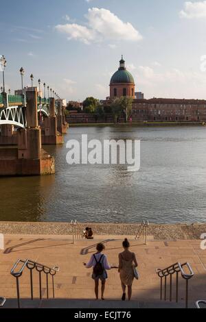 Francia, Haute Garonne, Toulouse, Saint Pierre bridge, Saint Joseph de la tomba hopital Foto Stock