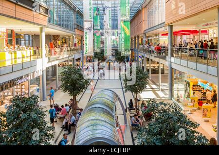 Germania, Berlino Mitte, Potsdamer Platz Arkaden centro commerciale aperto nel 1998 Foto Stock