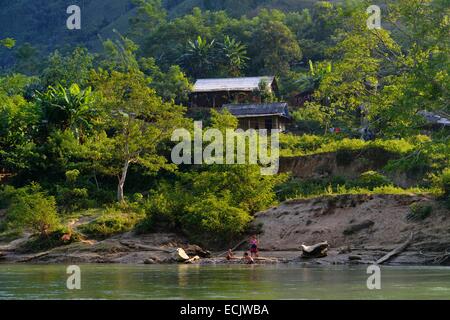 Il Vietnam, Lao Cai provincia, Coc Ly, fiume Chay Foto Stock